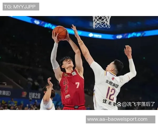 曾凡博重返助力北京队锋线周琦轻松得分展现实力