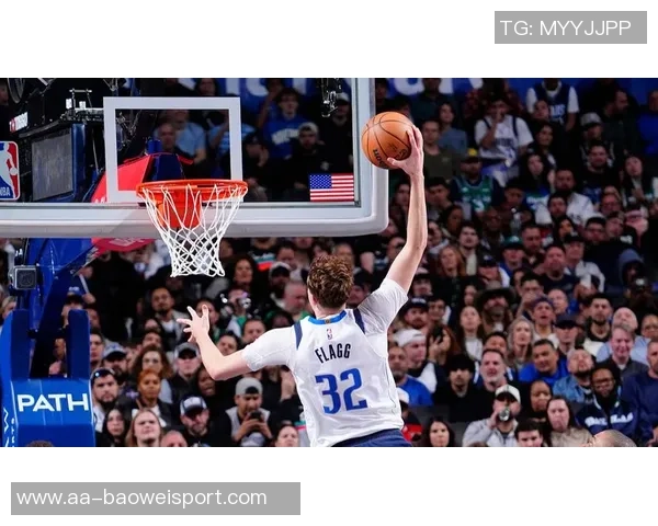 势如破竹的精彩瞬间弗拉格飞身大帽拉塞尔助攻浓眉空中暴扣